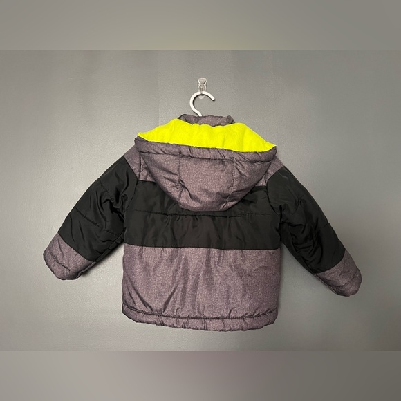 OshKosh B'gosh Boys Coat With Hoodin Black, Gray and Green Puffer Jacket - Picture 5 of 11